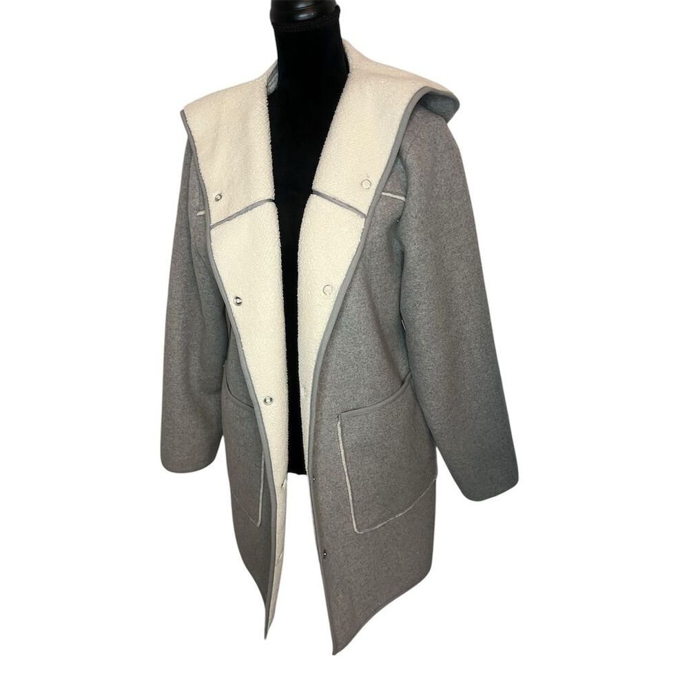 NWT Mo-Ka Women's Gray Sherpa Lined Hooded Overcoat Size L Winter Coat - Picture 4 of 10